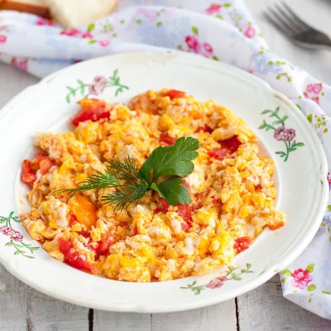 Eggs with Tomato